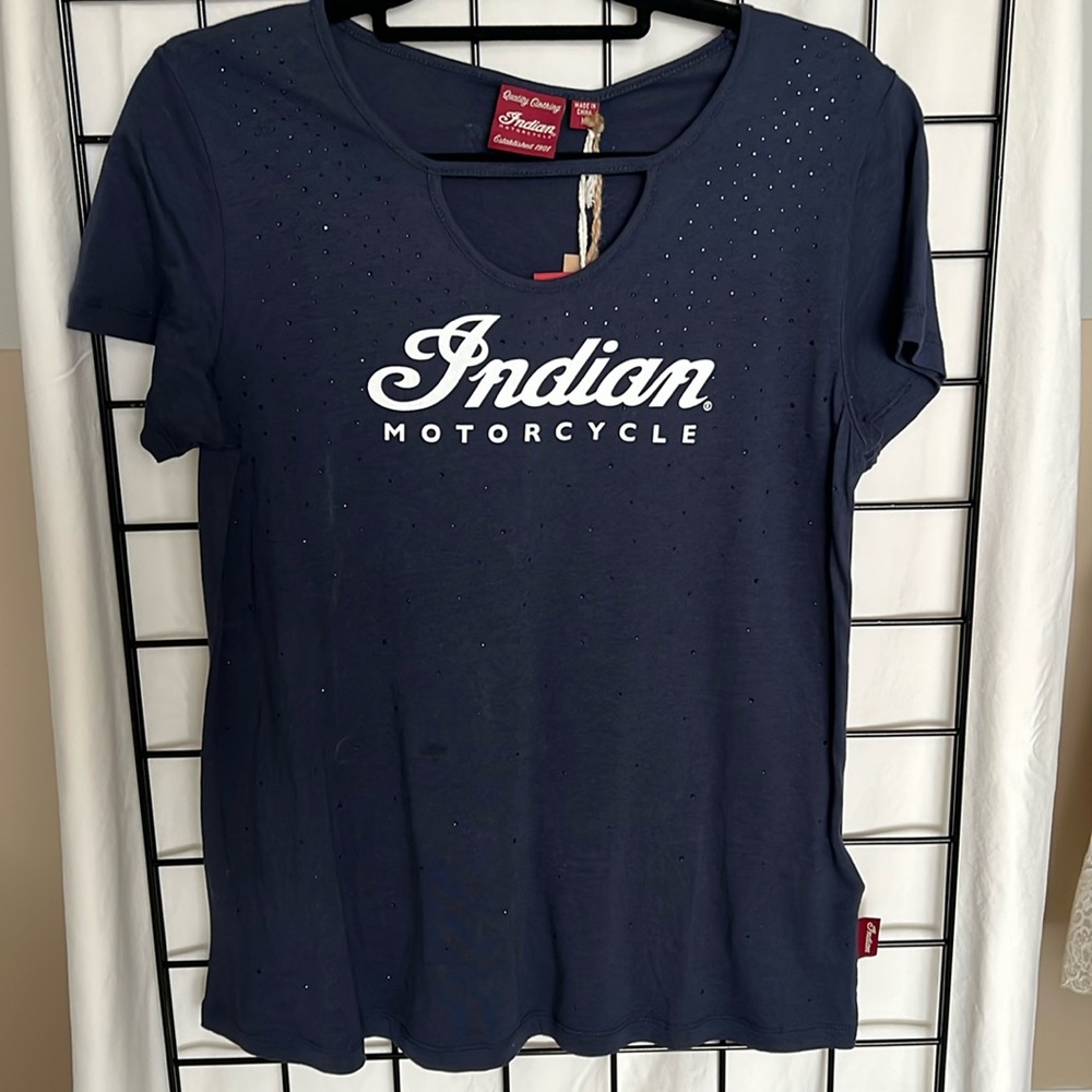 NWT Indian Relaxed Fit Keyhole Subtle Sparkle Top Medium